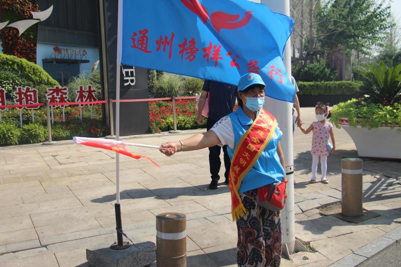 <strong>操逼就操美女嫩逼爽</strong>